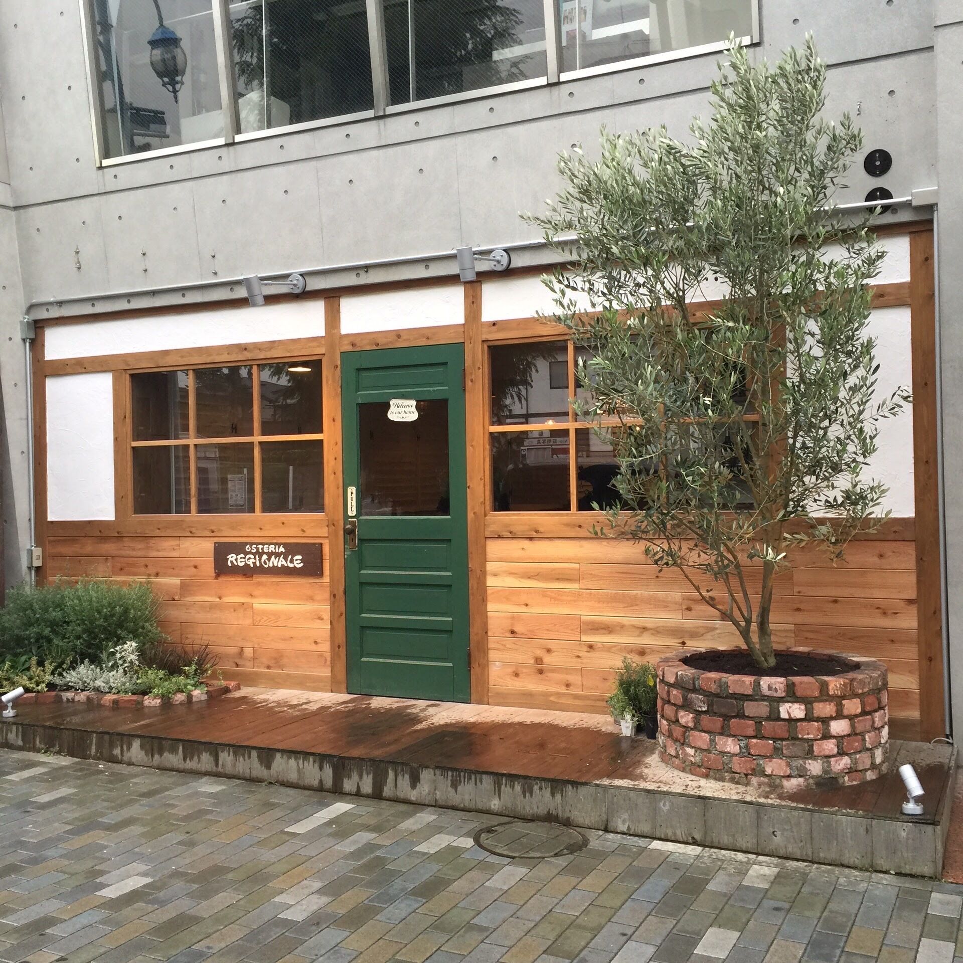 大船にあるイタリア料理のお店「オステリア レジョナーレ」を施工致しました✨
